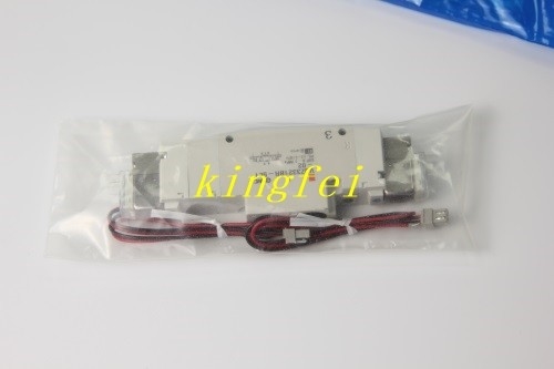 FUJI H63467 VQZ3321BR-5L1-02 NXT válvula de solenoide de fio duplo de cinco vias válvula de solenoide